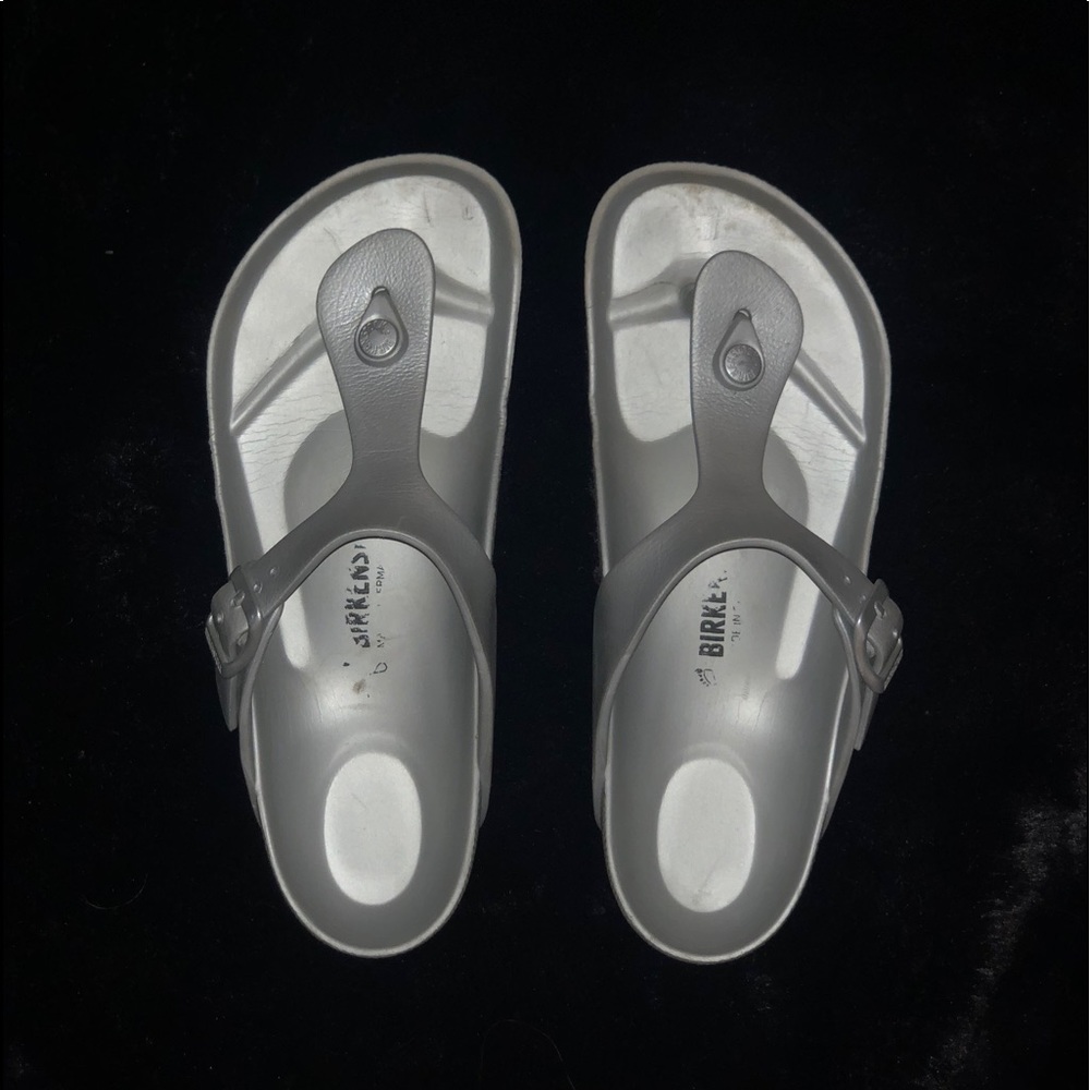 Birkenstock Gizeh Eva Silver Beach Sandals (used) COLOR-silver SIZE- 38 (7/8)